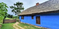 Skansen w Sierpcu - Niebieska Chałupa z Czermna
