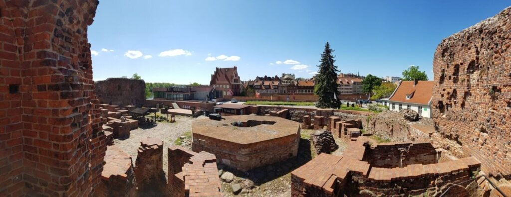Toruń - widok na ruiny Zamku Krzyżackiego