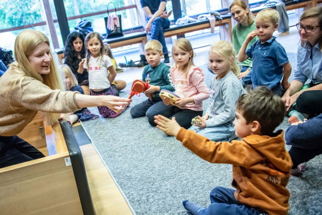 Zajęcia dla dzieci - Jesienne warsztaty dla rodzin z dziećmi w Żelazowej Woli