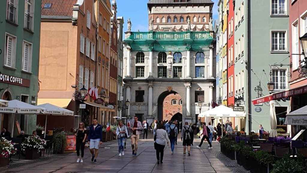 Złota Brama w Gdańsku - widok od ul. Długiej