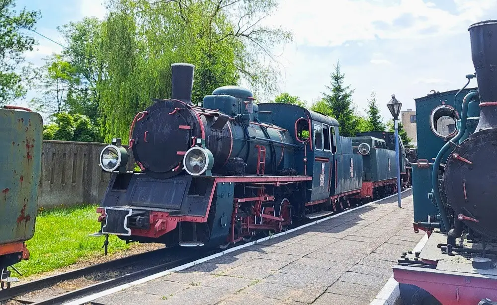 Retro pociąg w muzeum Kolei Wąskotorowej w Sochaczewie Retro pociąg w muzeum Kolei Wąskotorowej w Sochaczewie