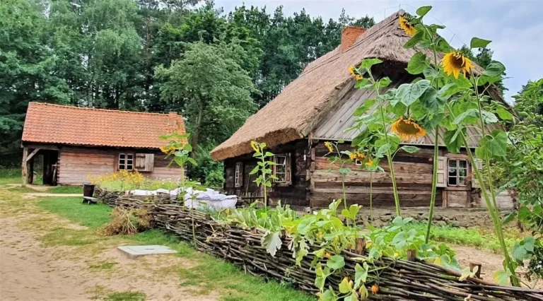 wycieczka autokarowa do - Skansen w Sierpcu